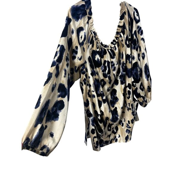 St. John Animal Print Blouse WOMEN L Loose Fit Beige & Navy Long Sleeves Ruffled - Picture 2 of 8